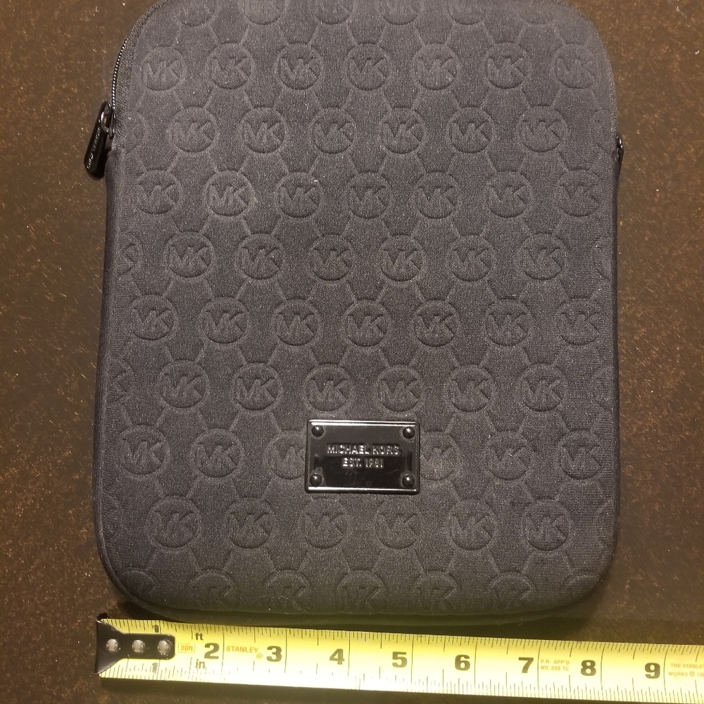 iPad case Michael Kors - Picture 3 of 4